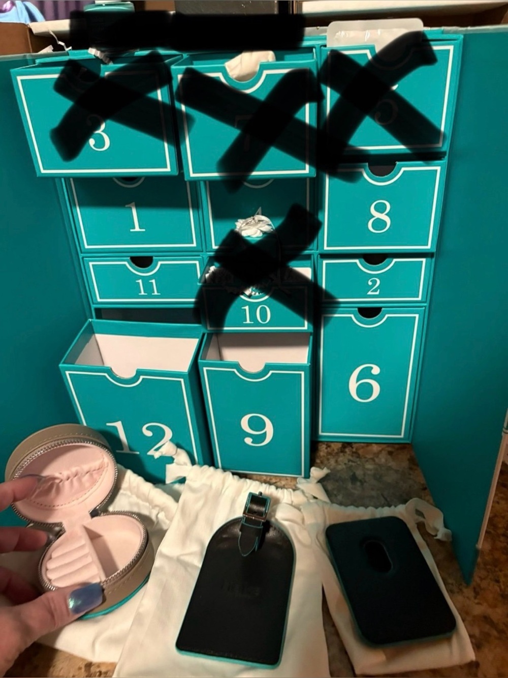 Tieks Advent Calendar with 3 items - Picture 2 of 4